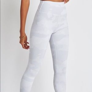 Alo yoga leggings size medium